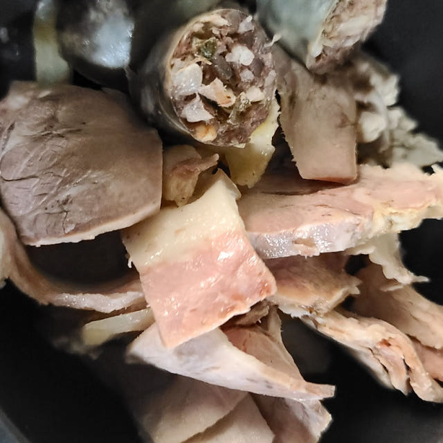 삶은 돼지 볼살슬라이스 2kg 국밥재료 살고기 국밥 업소용 재료 전문